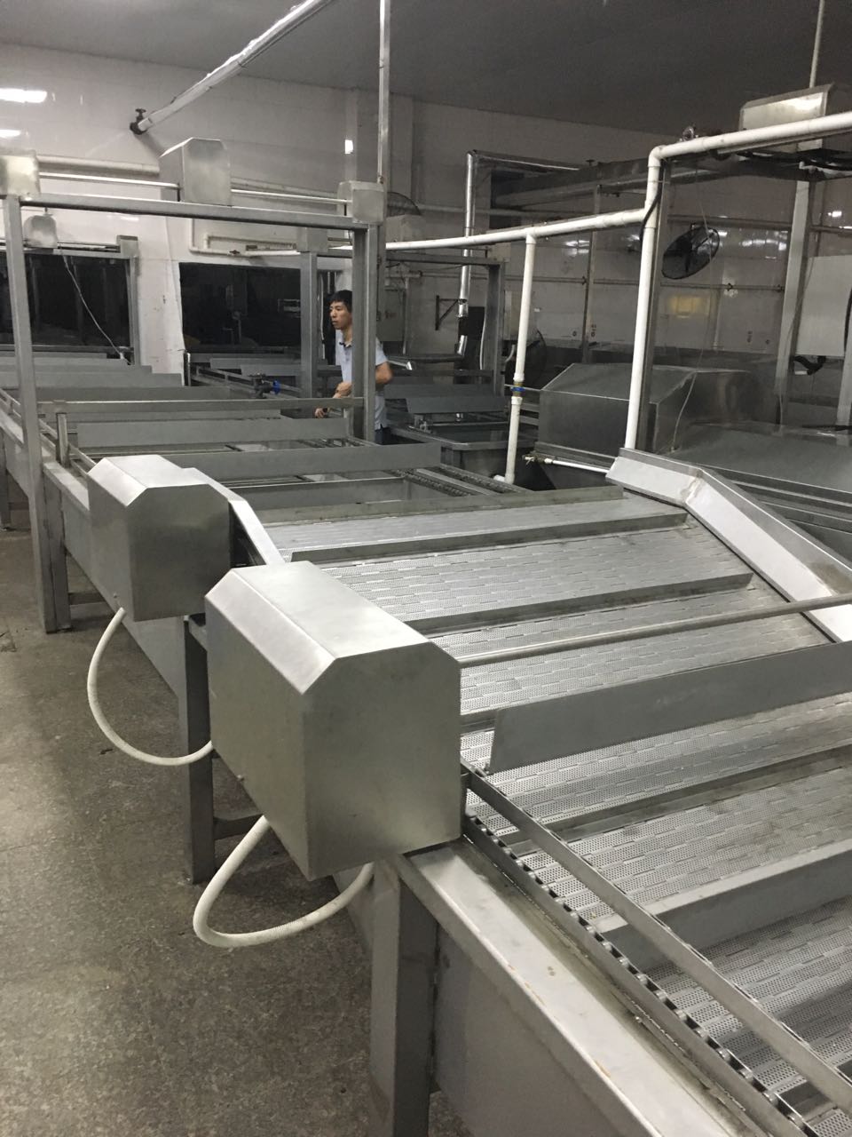 鏈板輸送機(jī)